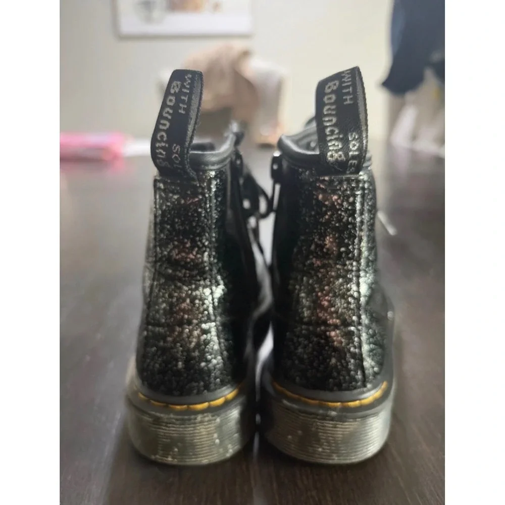 Dr. Martens Delaney Kids Black Glitter Lace Up Side Zip Combat Boots Size 11